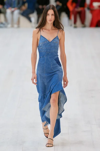 Look 37